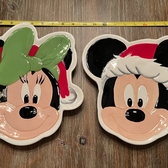 SET OF (2) DISNEY MINNIE & MICKEY CERAMIC PLATES/PLATTERS - Picture 2 of 6
